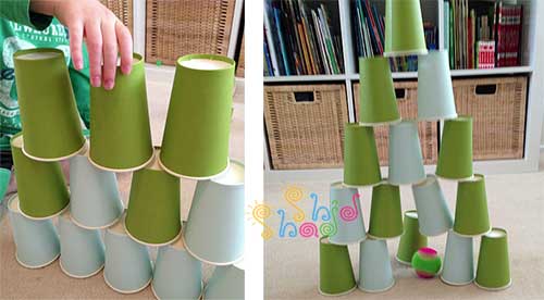 بازی-کودکان با لیوان کاغذی
