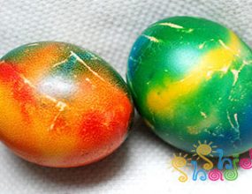 رنگ کردن تخم مرغ